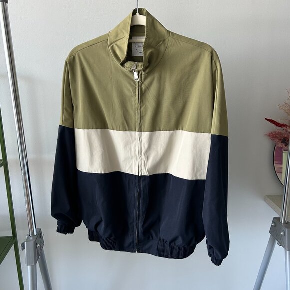 Kuma Yes Colorblock Olive Green, Ivory, And Navy Lightweight Jacket - Picture 2 of 4